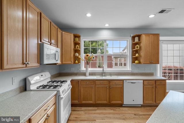 6000 LYCEUM LN, Manassas, VA 20112