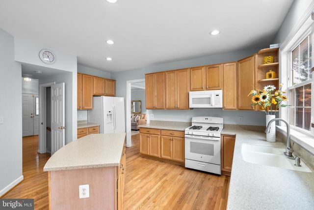 6000 LYCEUM LN, Manassas, VA 20112