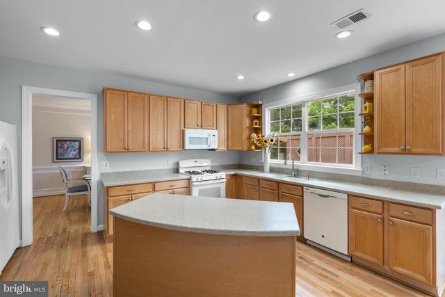 6000 LYCEUM LN, Manassas, VA 20112