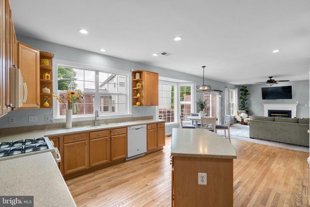6000 LYCEUM LN, Manassas, VA 20112