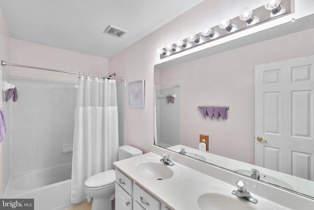 6000 LYCEUM LN, Manassas, VA 20112