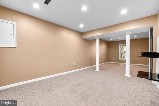 6000 LYCEUM LN, Manassas, VA 20112