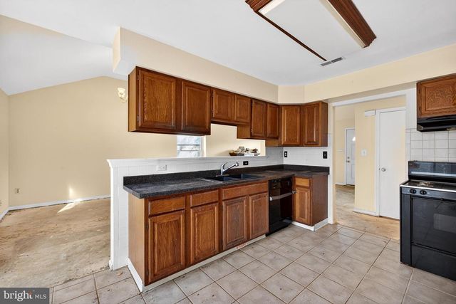 7 THEODORA CT, Wilmington, DE 19808