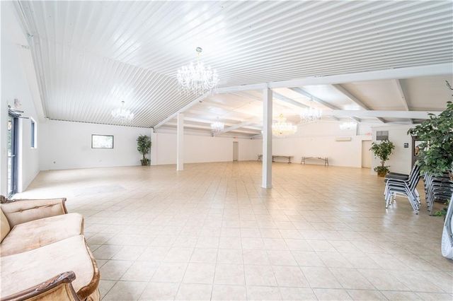 622 E Main Street, Blackshear, GA 31516