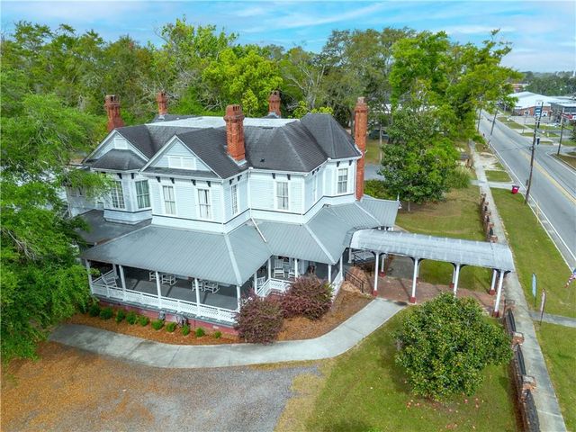 622 E Main Street, Blackshear, GA 31516