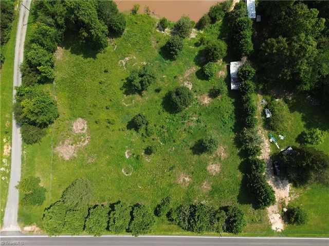 00 *87*, Reidsville, NC 27320