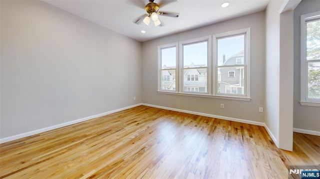 11 Schuyler Court R2, Kearny, NJ 07032