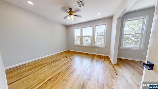 11 Schuyler Court R2, Kearny, NJ 07032