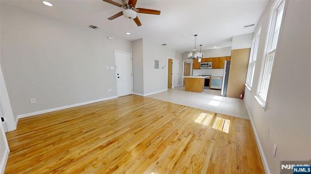 11 Schuyler Court R2, Kearny, NJ 07032