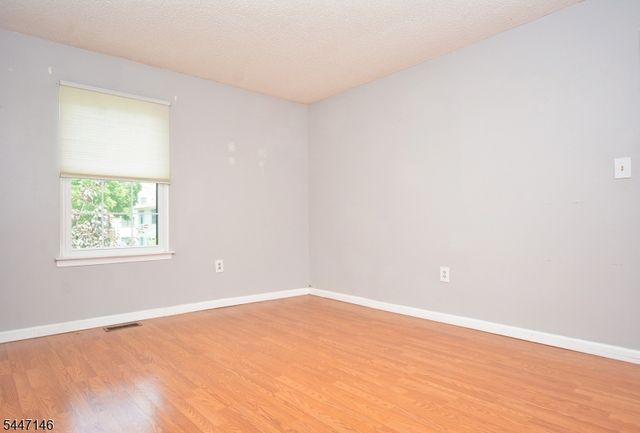 59 Oneill Ct, Lawrence Twp., NJ 08648