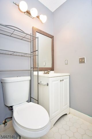 59 Oneill Ct, Lawrence Twp., NJ 08648