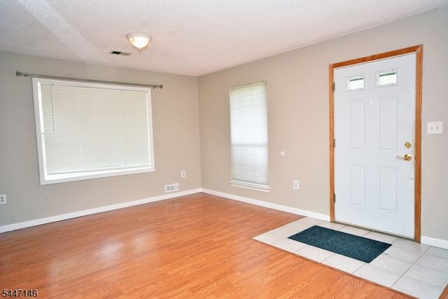 59 Oneill Ct, Lawrence Twp., NJ 08648