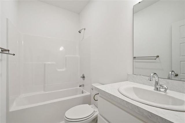 2765 SW 11th Street, Lee's Summit, MO 64081