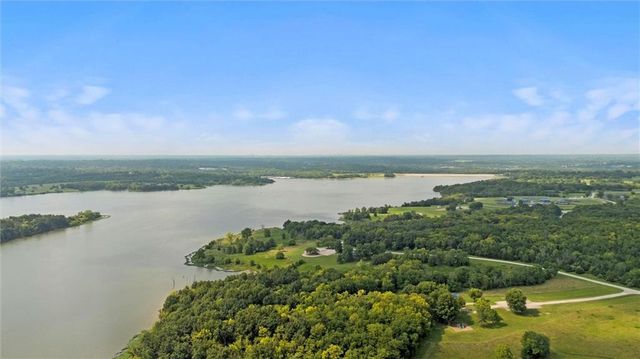 2765 SW 11th Street, Lee's Summit, MO 64081