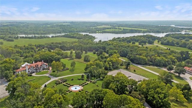 2765 SW 11th Street, Lee's Summit, MO 64081