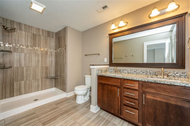 506 NW Ridgeline Drive, Ankeny, IA 50023