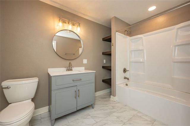 506 NW Ridgeline Drive, Ankeny, IA 50023