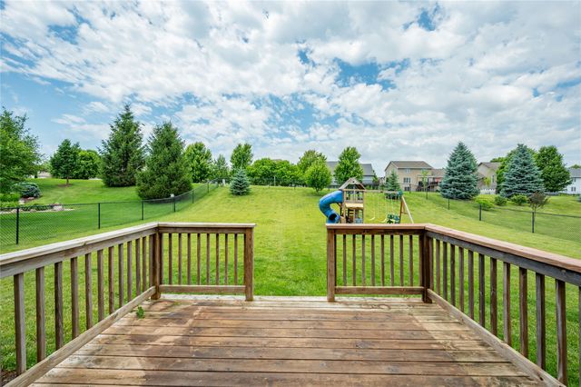 506 NW Ridgeline Drive, Ankeny, IA 50023