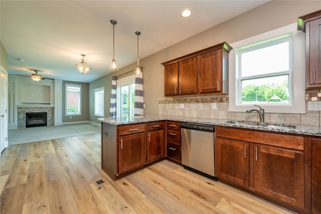 506 NW Ridgeline Drive, Ankeny, IA 50023