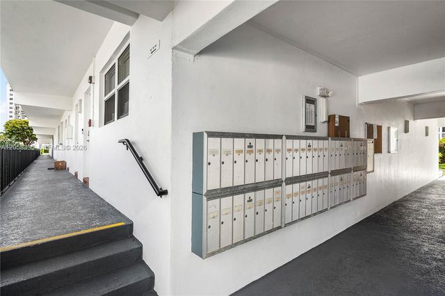 1501 S Ocean Blvd 102, Lauderdale By The Sea, FL 33062