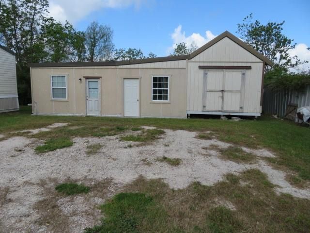 70 County Road 3479h, Cleveland, TX 77327