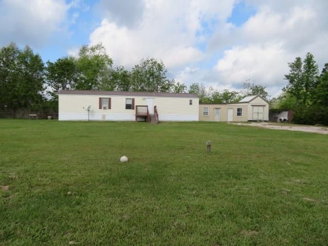 70 County Road 3479h, Cleveland, TX 77327