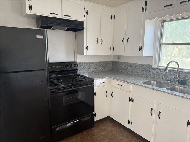 617 E Union Bower Road, Irving, TX 75061