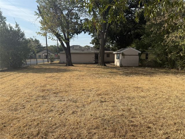 617 E Union Bower Road, Irving, TX 75061