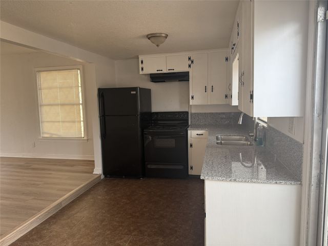 617 E Union Bower Road, Irving, TX 75061