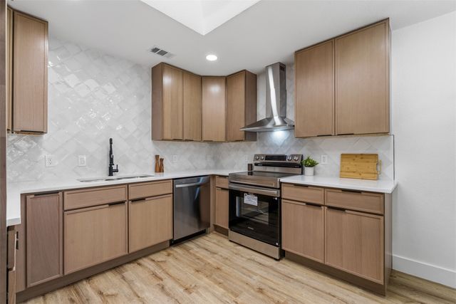 9255 Crimnson Court, Dallas, TX 75217