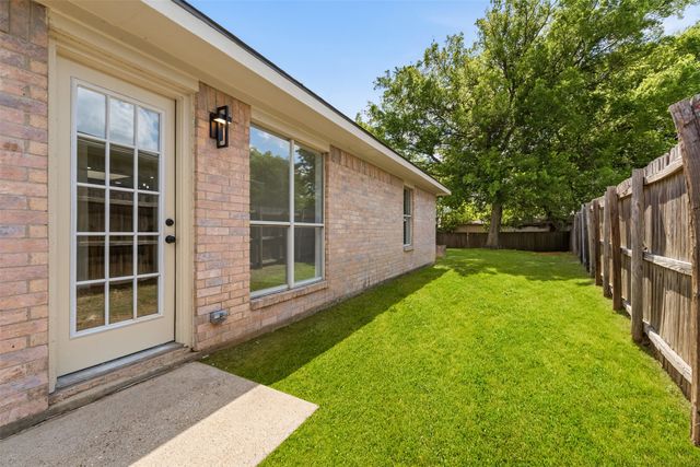 9255 Crimnson Court, Dallas, TX 75217