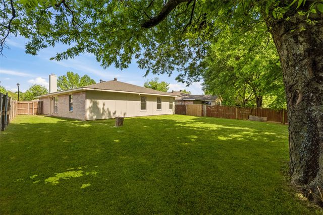 9255 Crimnson Court, Dallas, TX 75217