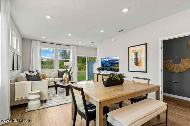 178 BRAZIL NUT Circle, Jacksonville, FL 32218