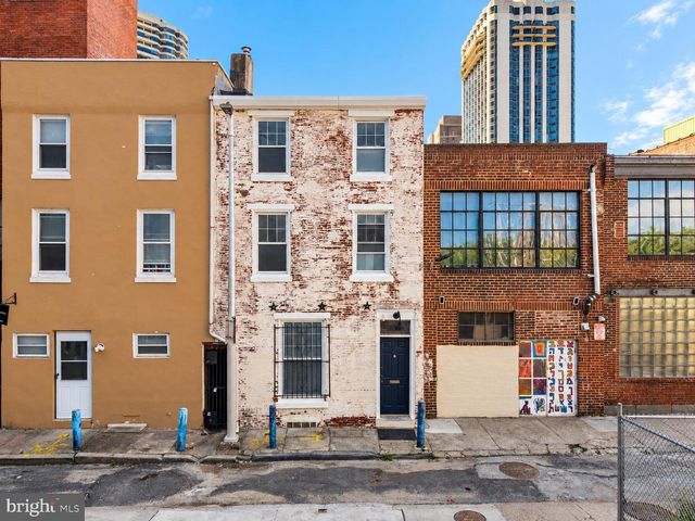 2010 IONIC ST, Philadelphia, PA 19103