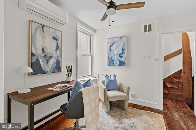 2010 IONIC ST, Philadelphia, PA 19103