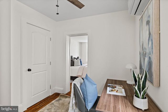 2010 IONIC ST, Philadelphia, PA 19103