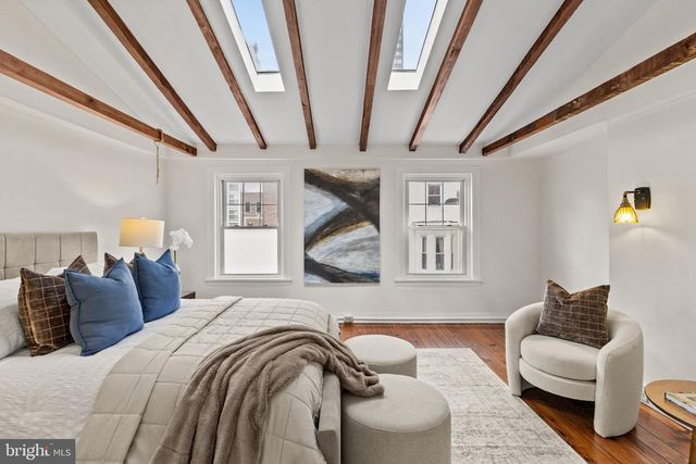 2010 IONIC ST, Philadelphia, PA 19103