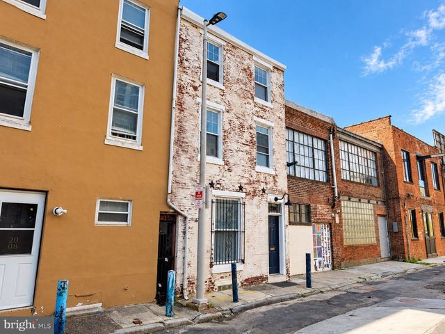 2010 IONIC ST, Philadelphia, PA 19103