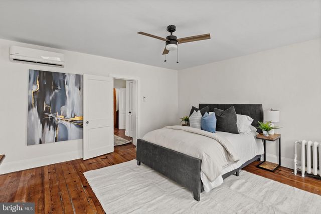 2010 IONIC ST, Philadelphia, PA 19103