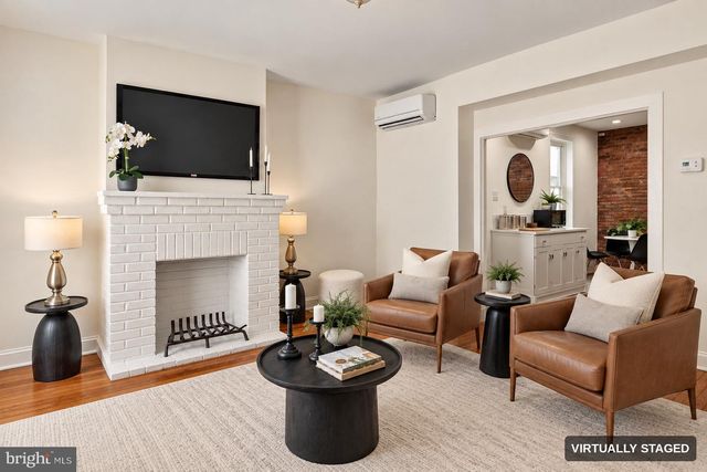 2010 IONIC ST, Philadelphia, PA 19103