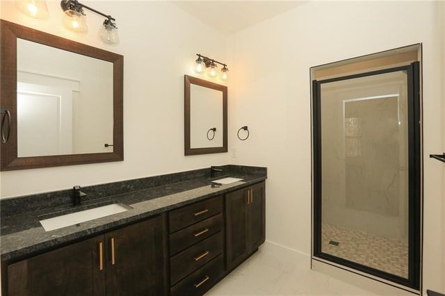 12 Celtic Drive, Bella Vista, AR 72714