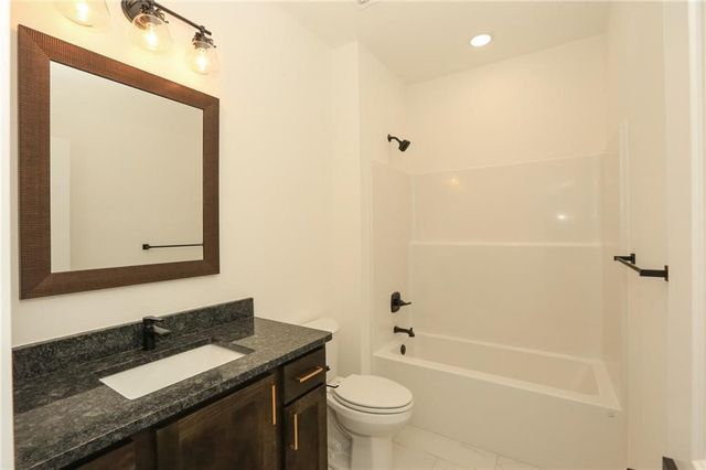 12 Celtic Drive, Bella Vista, AR 72714