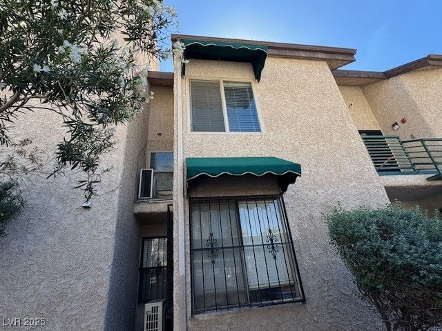 450 Elm Drive 205, Las Vegas, NV 89169