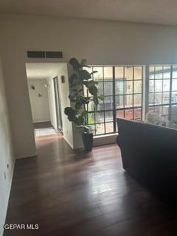 368 LA MIRADA Circle, El Paso, TX 79932