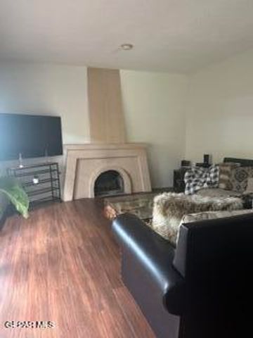 368 LA MIRADA Circle, El Paso, TX 79932