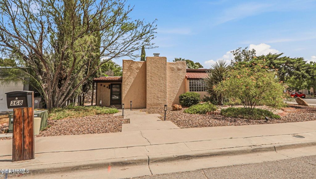 368 LA MIRADA Circle, El Paso, TX 79932