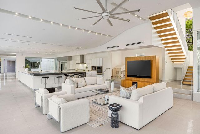 4616 Oleander Street, Bellaire, TX 77401