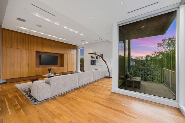 4616 Oleander Street, Bellaire, TX 77401