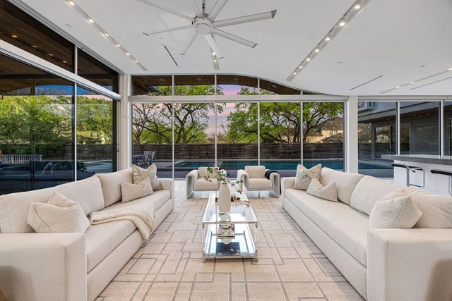 4616 Oleander Street, Bellaire, TX 77401