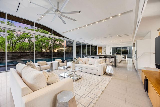 4616 Oleander Street, Bellaire, TX 77401